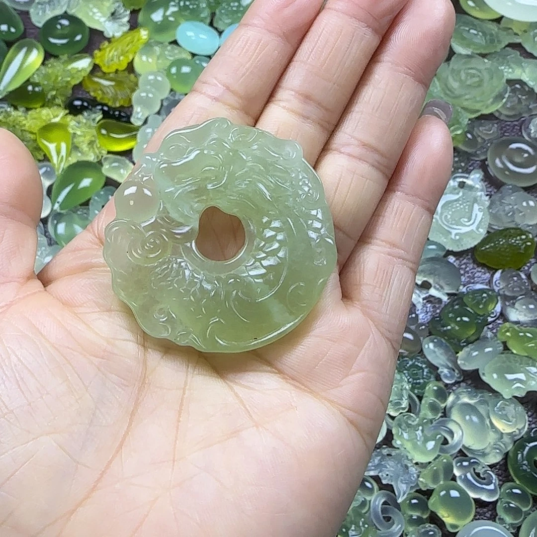 蛇纹石玉未镶嵌岫玉吊坠