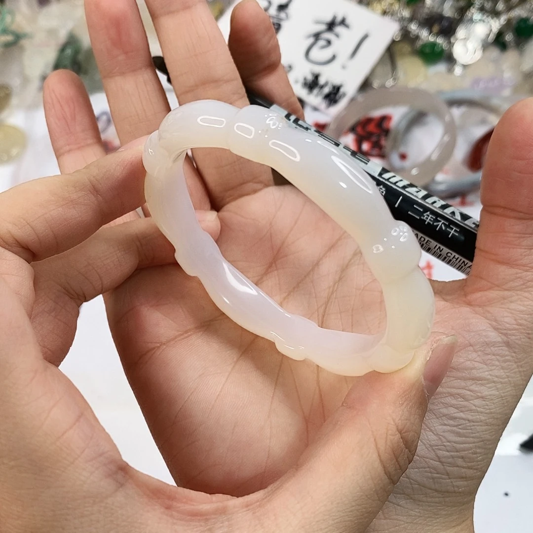 玛瑙/玉髓未镶嵌手镯A470。56.1。