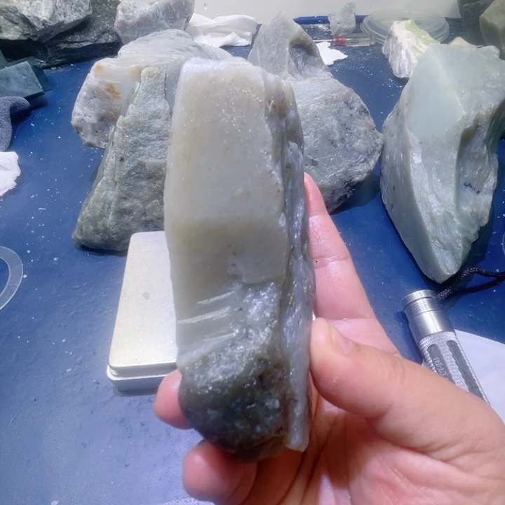 和田玉未镶嵌珠宝半成品