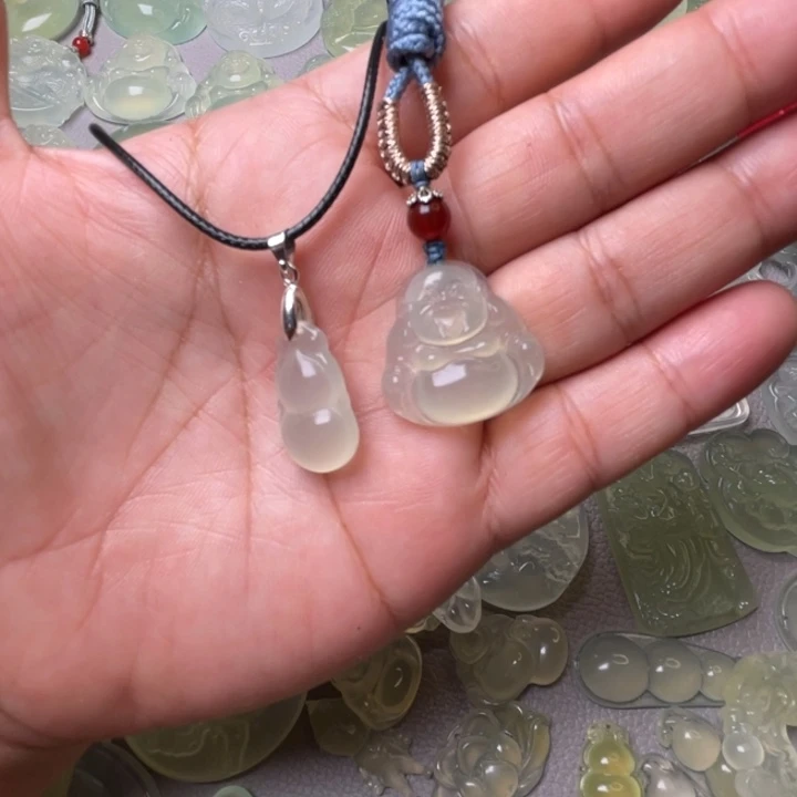 岫玉吊坠(赠链)未镶嵌星*十