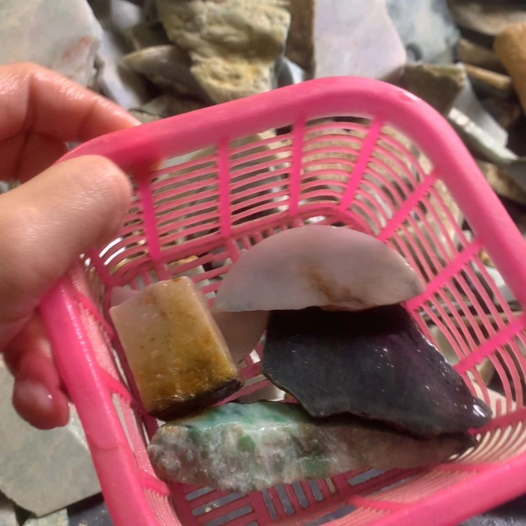 翡翠颈饰未镶嵌缅甸翡翠