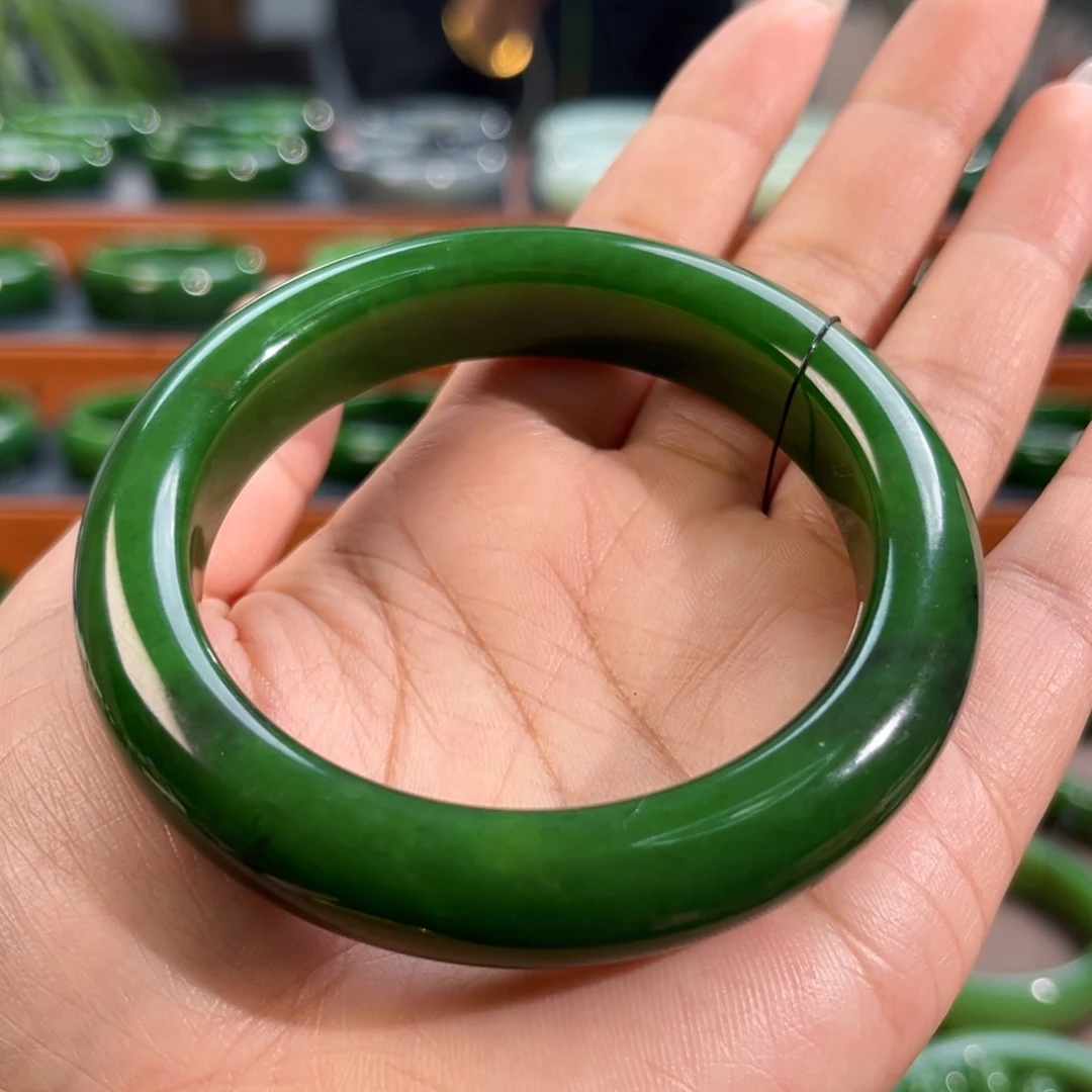 未镶嵌手镯和田玉5556