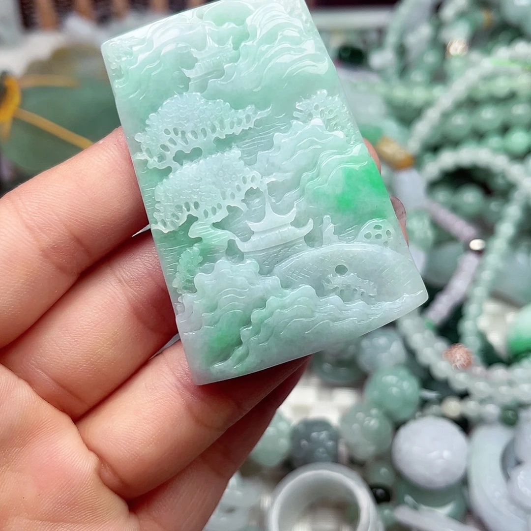 翡翠未镶嵌颈饰翡翠