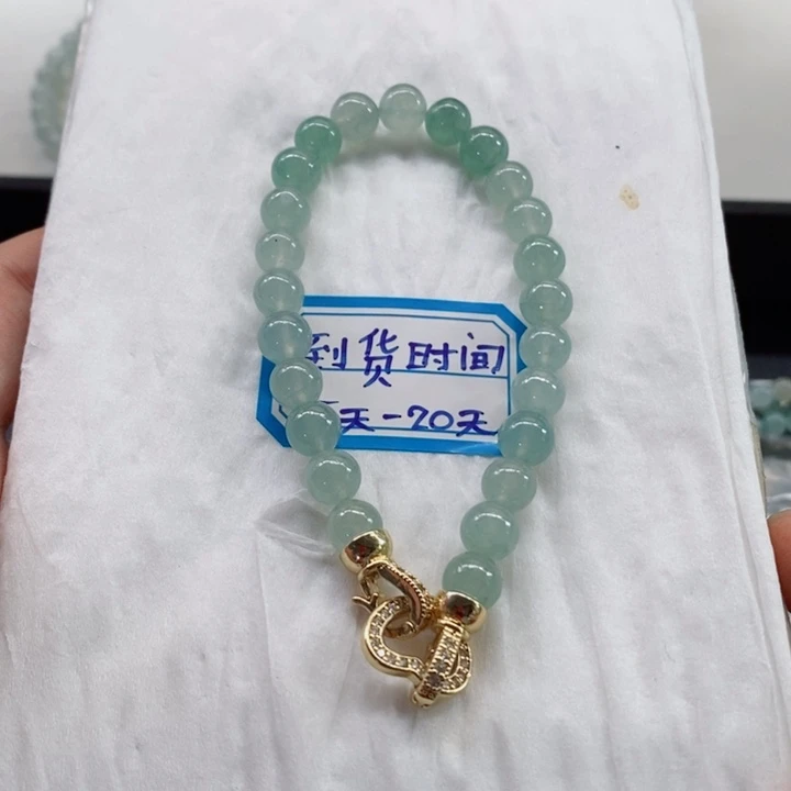徐****未镶嵌定制翡翠缅甸翡翠a货卡7.4一个珠子有皮裂