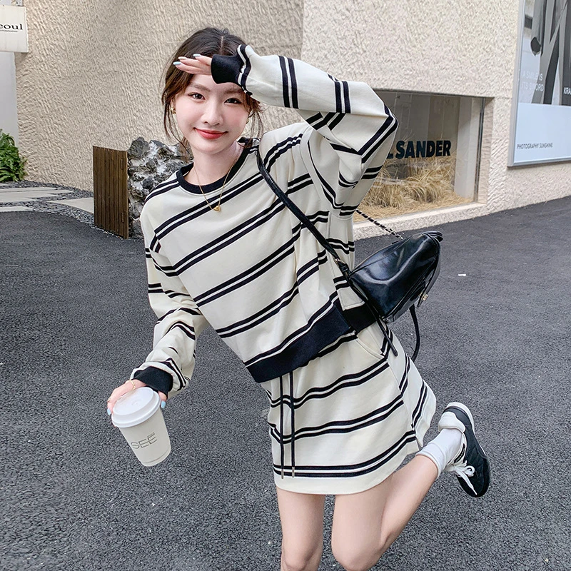 春秋高级感时尚洋气时髦条纹卫衣气质短裙两件套裙夏季套装显瘦时