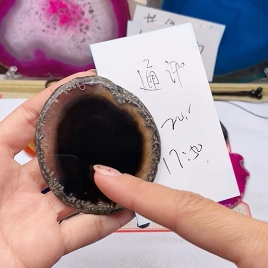 玛瑙/玉髓颈饰未镶嵌通****?