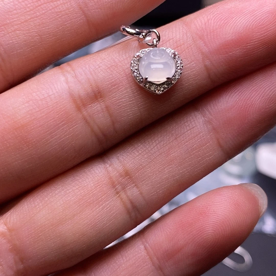 翡翠银S925镶嵌颈饰佛