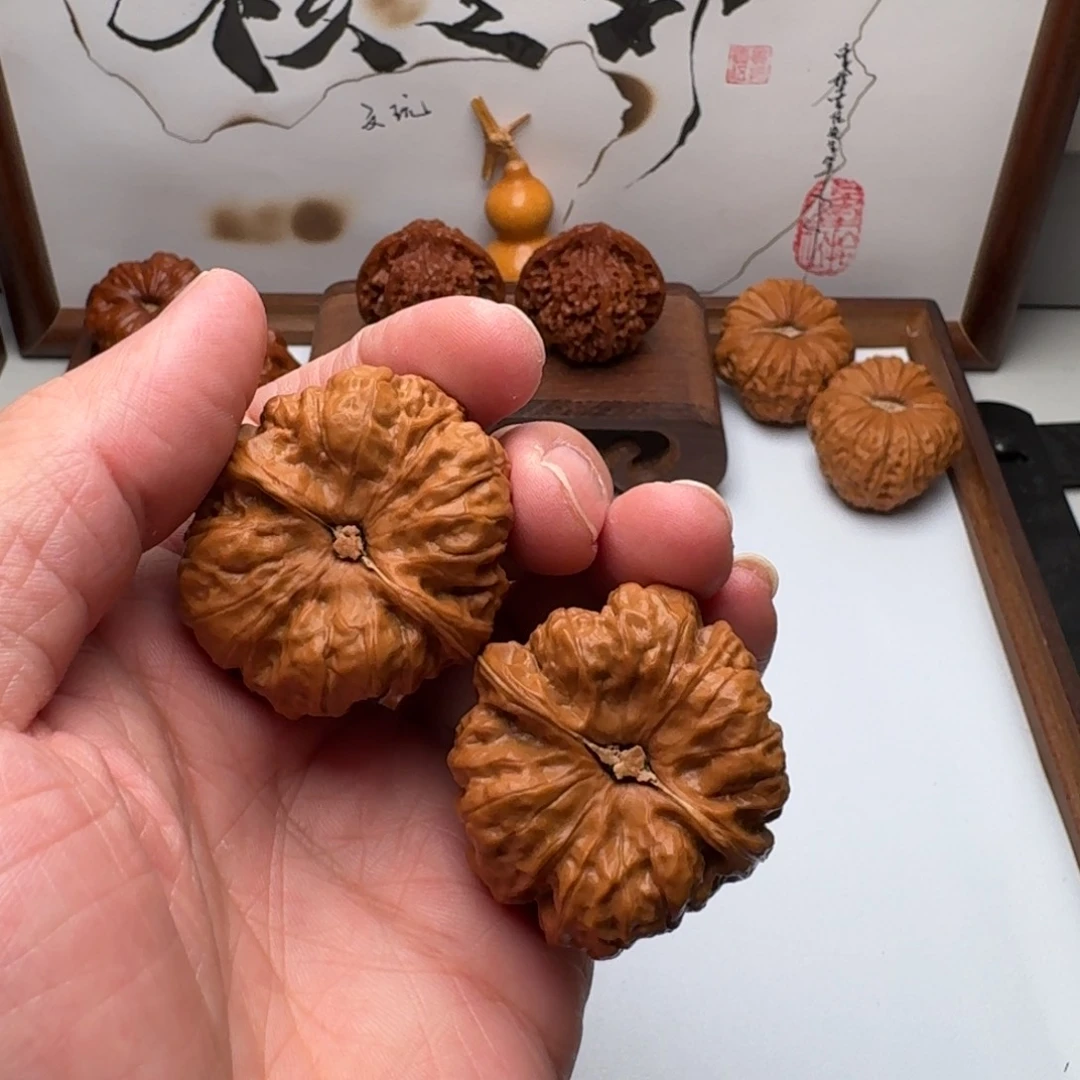 文玩核桃吊坠小***员蛙蛙