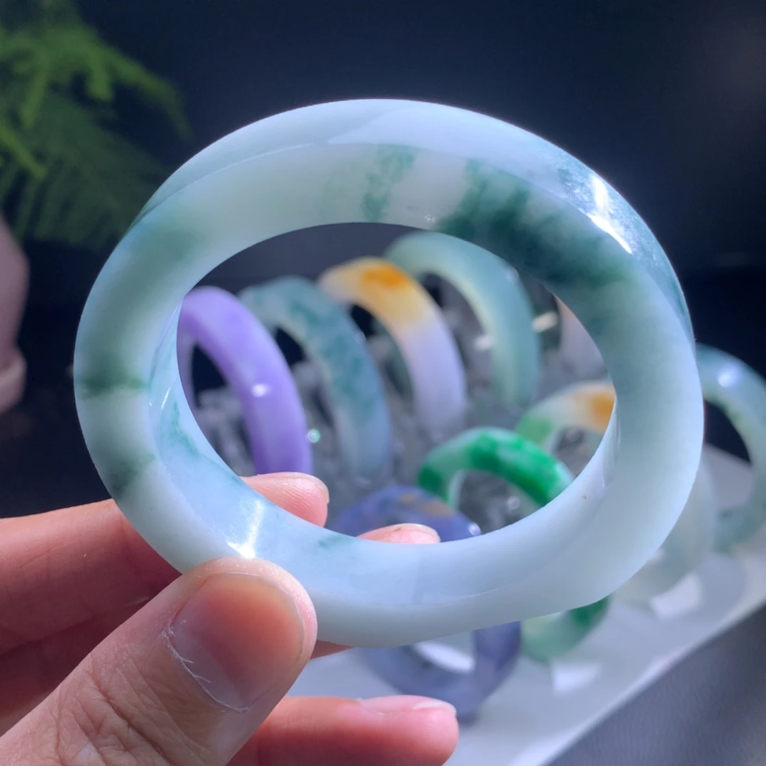 未镶嵌手镯定制翡翠