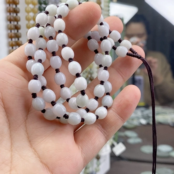 翡翠颈饰未镶嵌施****橱