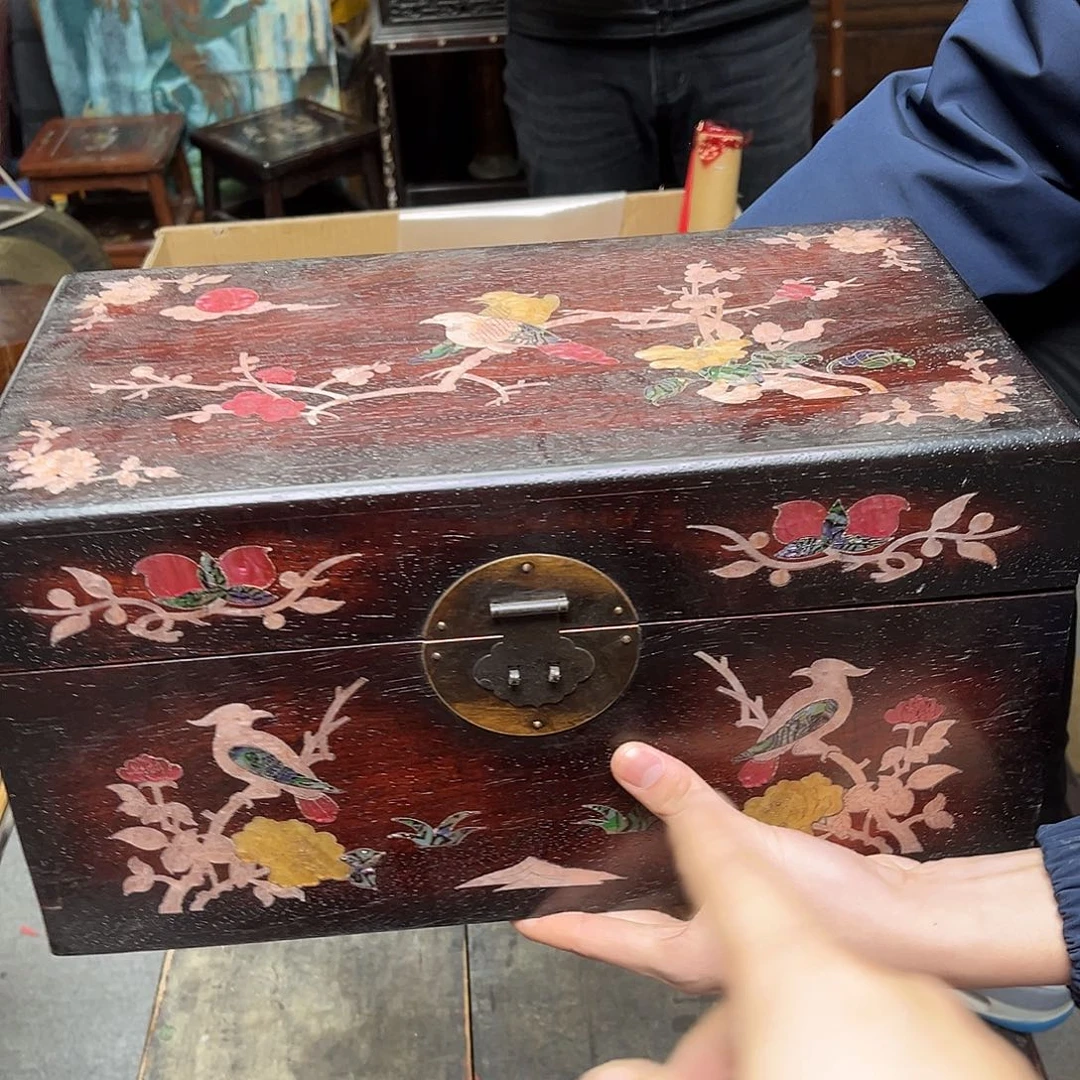 大叶紫檀（黑酸枝木类）