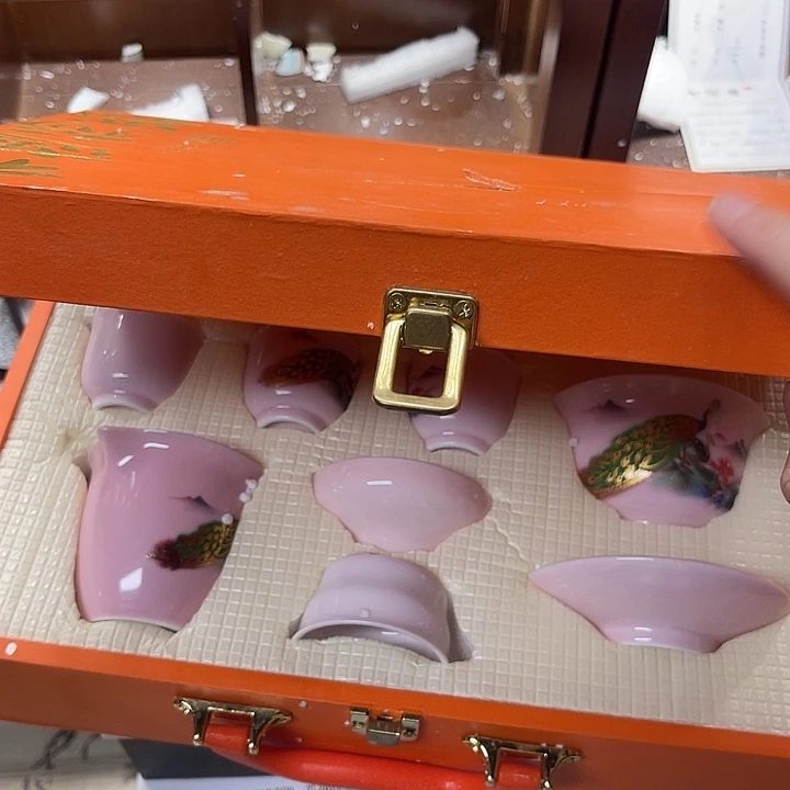 孤品茶具套装等。