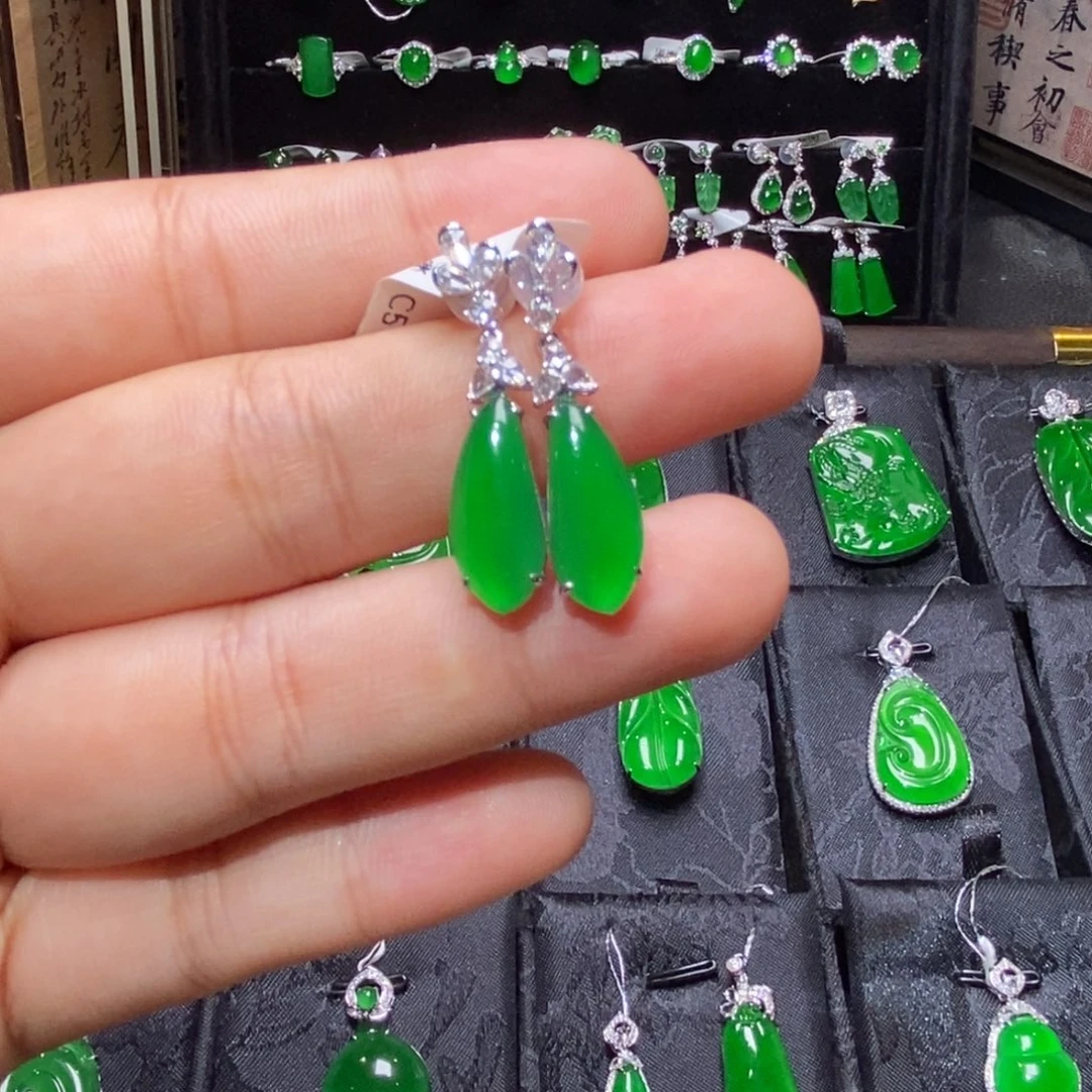 翡翠18K金镶嵌耳饰天然翡翠