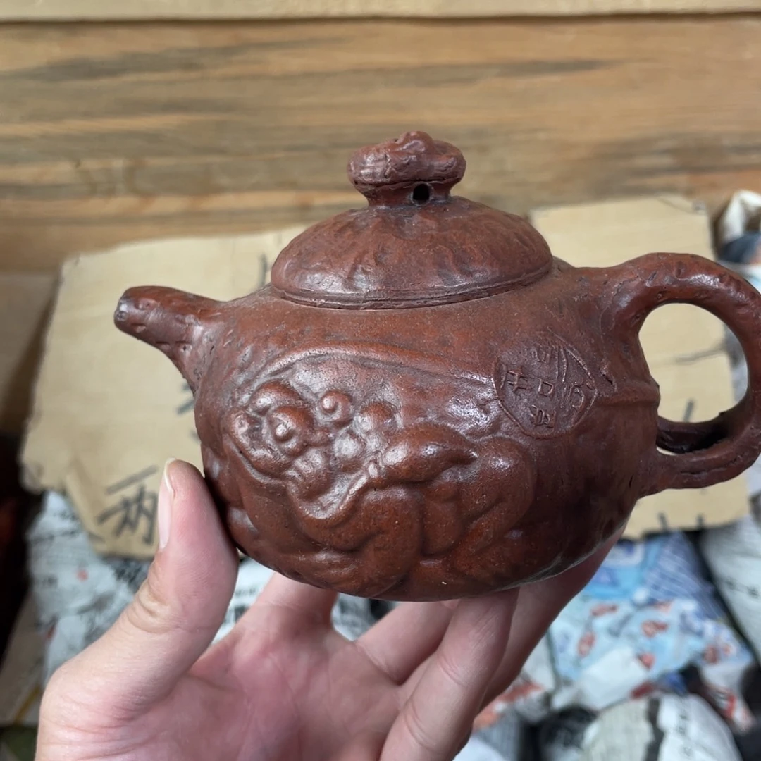 茶壶紫砂老厂紫砂壶一件。