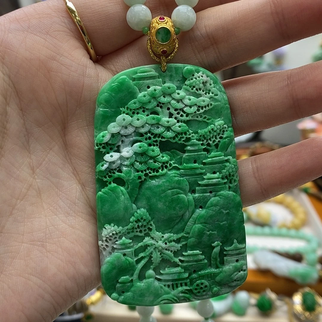 翡翠未镶嵌颈饰吊坠