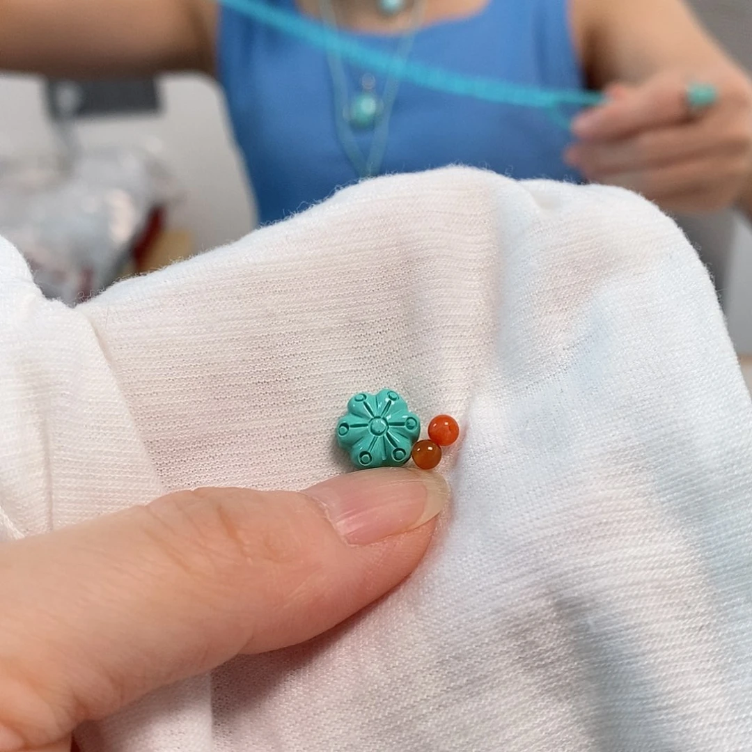 南红玛瑙未镶嵌珠宝奇石