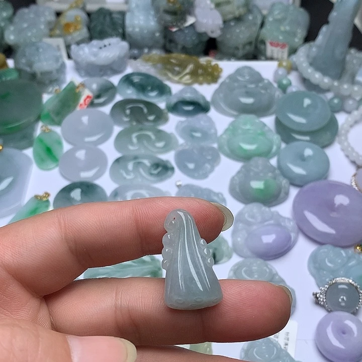 翡翠未镶嵌颈饰天然翡翠