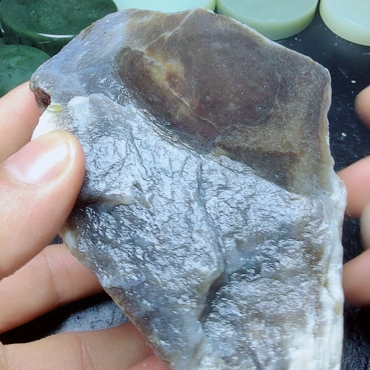 和田玉（糖玉）未镶嵌珠宝奇石