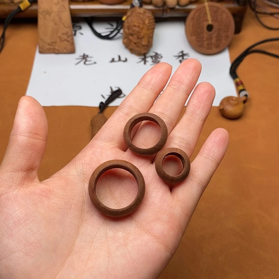 檀香木手串/手链戒指三件套（瑕疵）