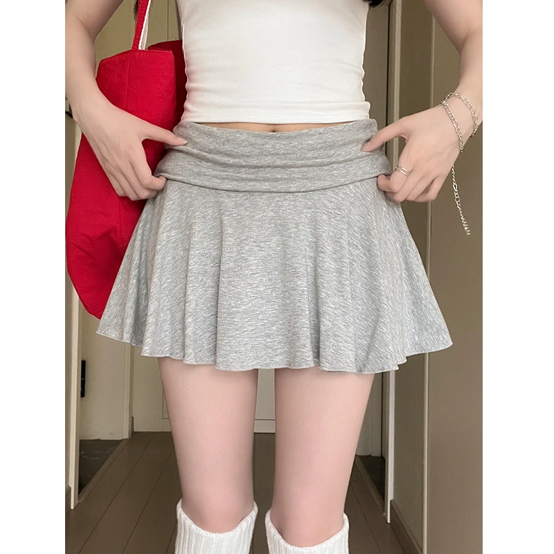 灰色休闲运动短裙女夏季2025新款防走光网球裙小个子瑜伽半身裙裤