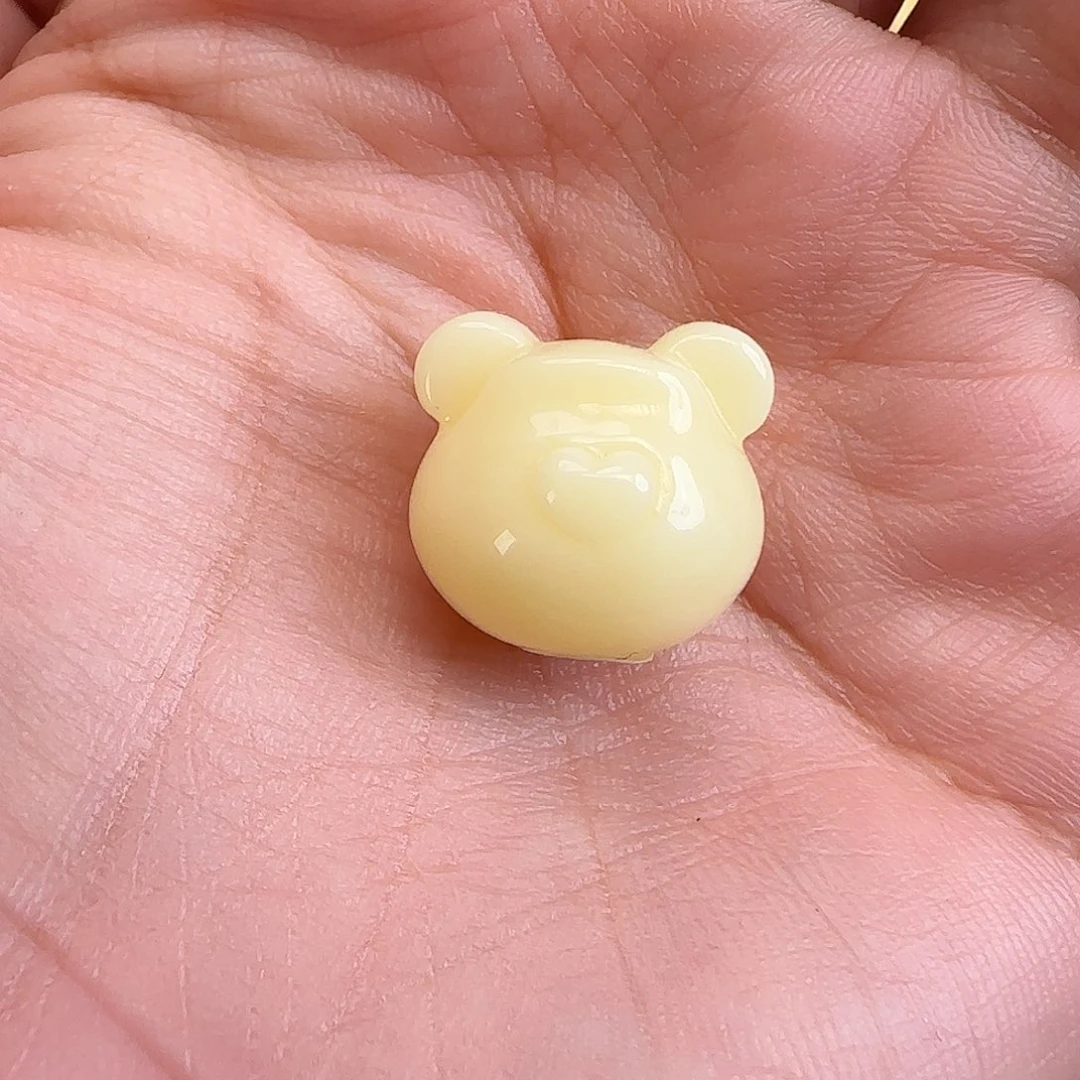 琥珀未镶嵌珠宝奇石吐****O蜜蜡