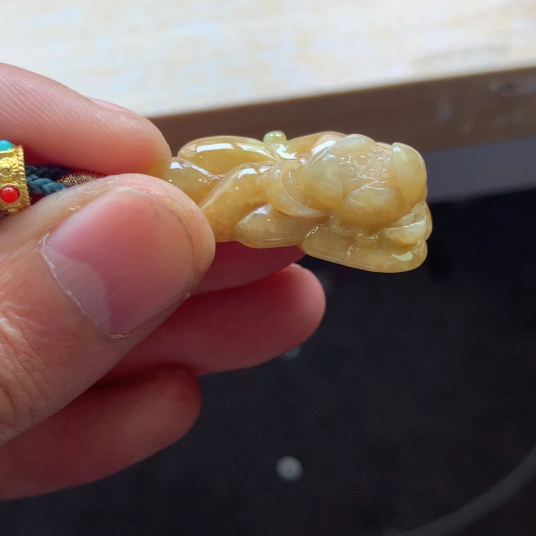 翡翠颈饰未镶嵌吊坠