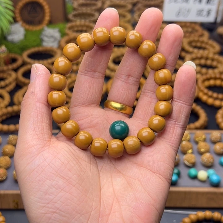 1***.吊坠猴头核桃大老型➕老油绿配饰