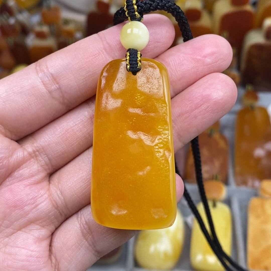 琥珀未镶嵌珠宝奇石