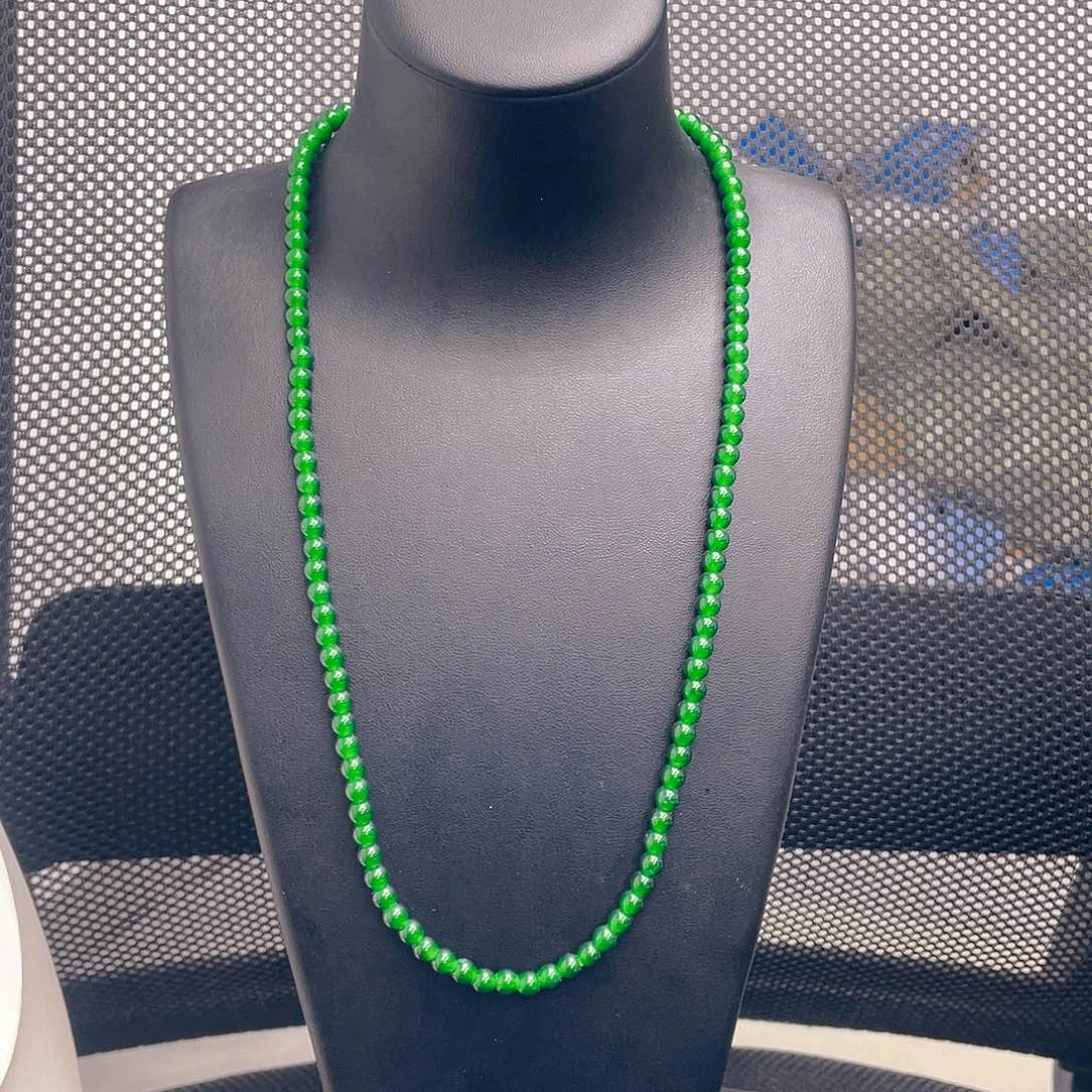 翡翠未镶嵌颈饰