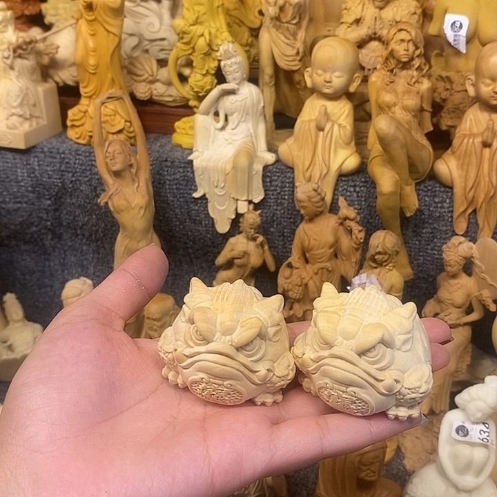 黄杨木黄杨木瑕疵金蝉