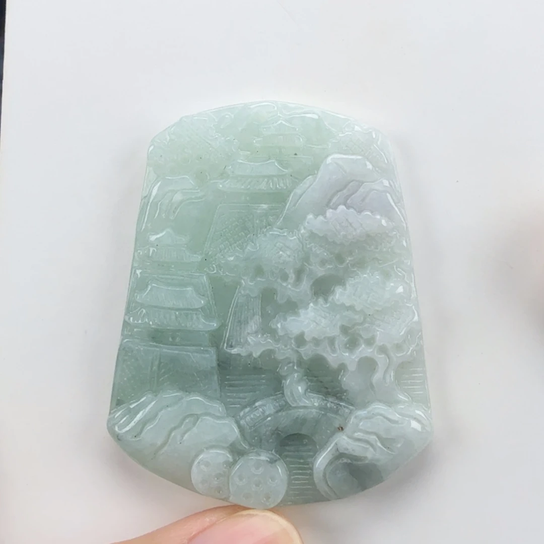 翡翠挂件未镶嵌翡翠