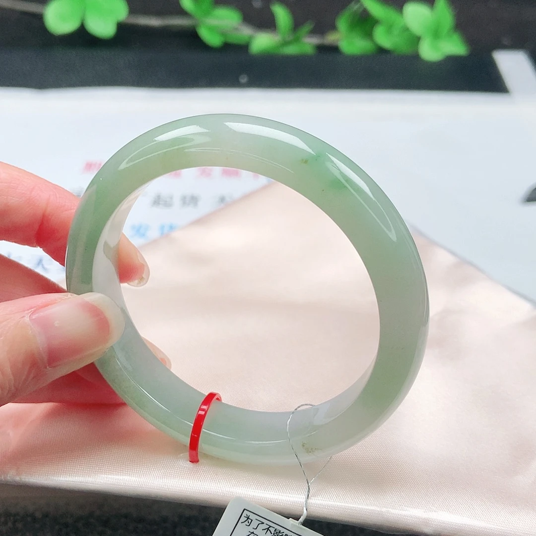 翡翠未镶嵌手镯53.5圈