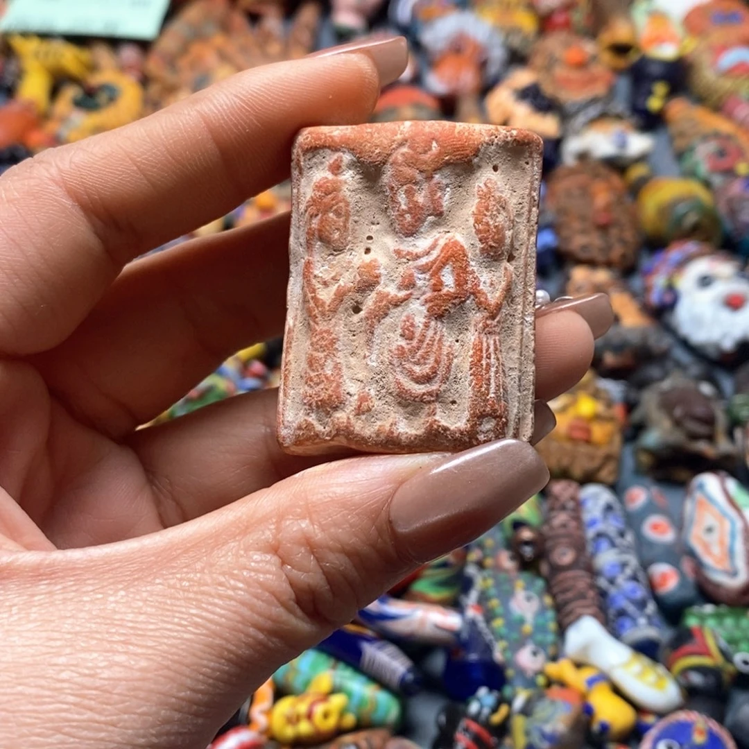 琉璃颈饰印度尼西亚方牌