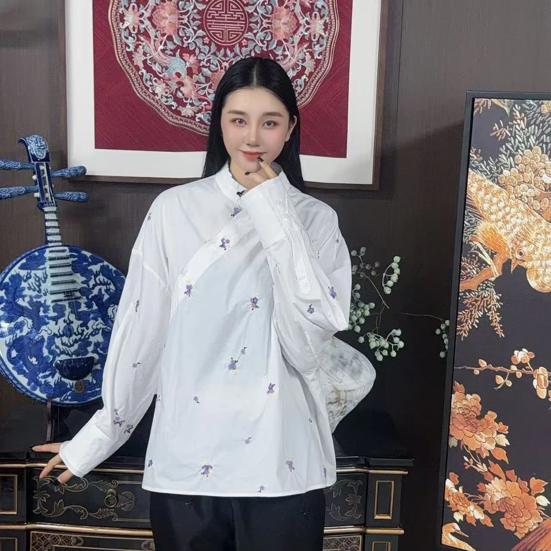 Betty Bairn【暮见白梨】新中式简约气质感刺绣斜襟衬衣Q7558