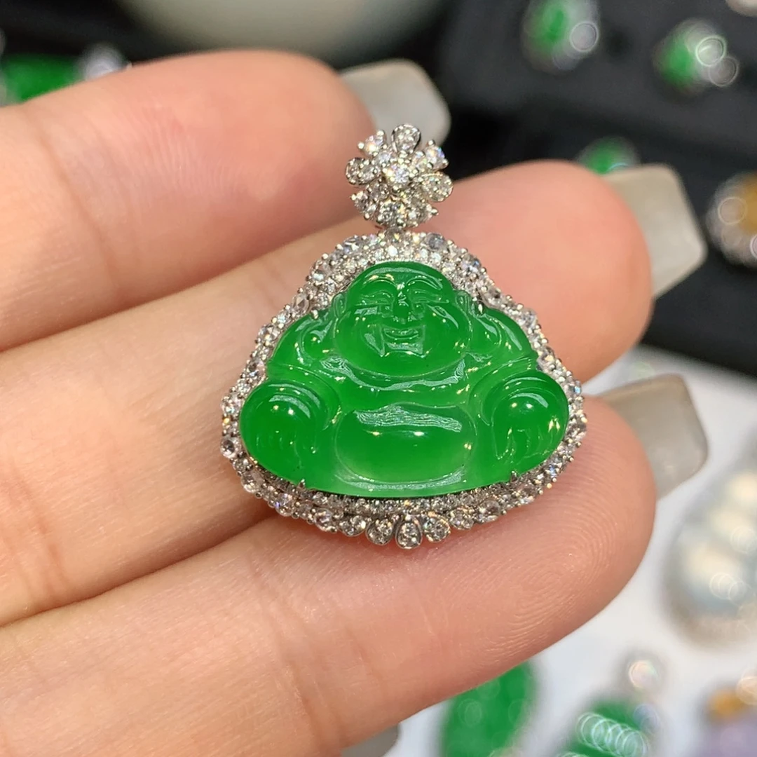 翡翠18K金镶嵌颈饰