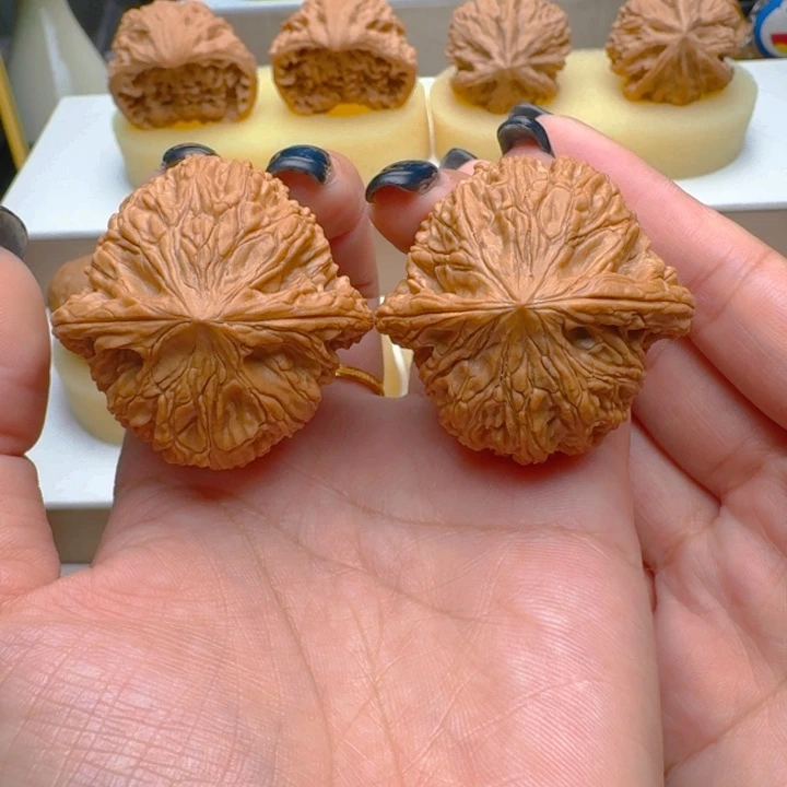 把件核桃42尺寸泥鳅背