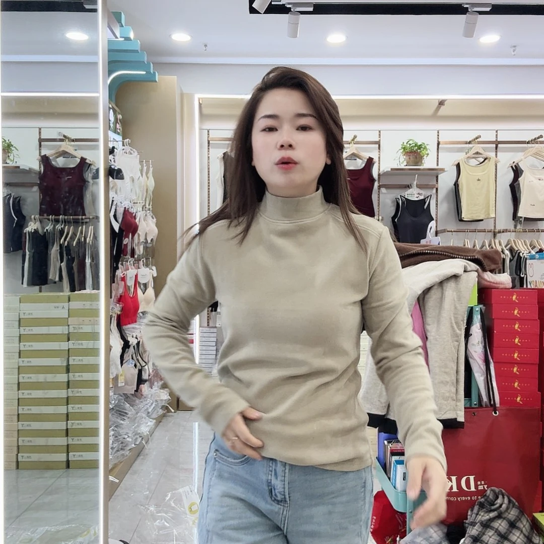棉绿色磨毛打底一件