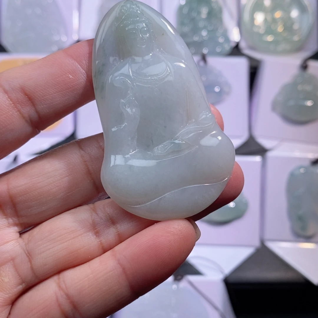 翡翠未镶嵌颈饰素衣观音