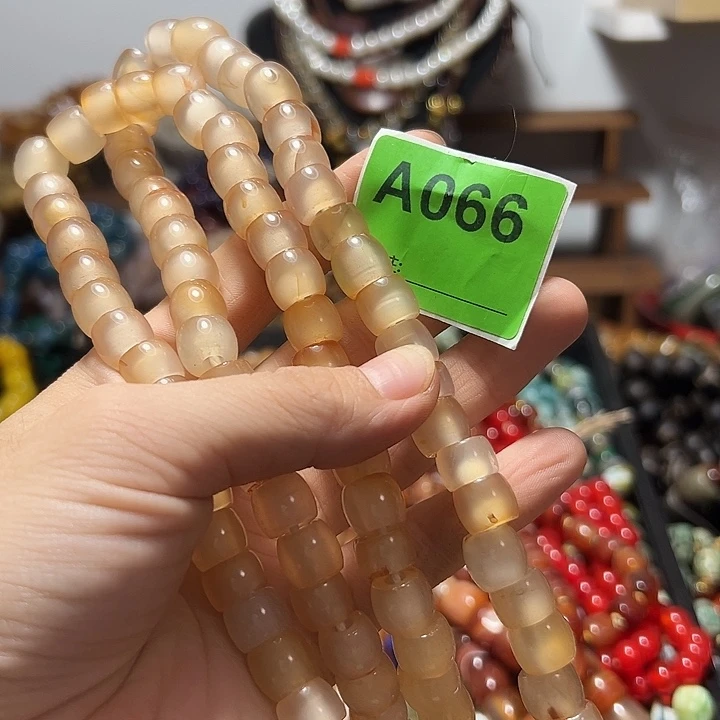 白***胖玛瑙/玉髓颈饰未镶嵌