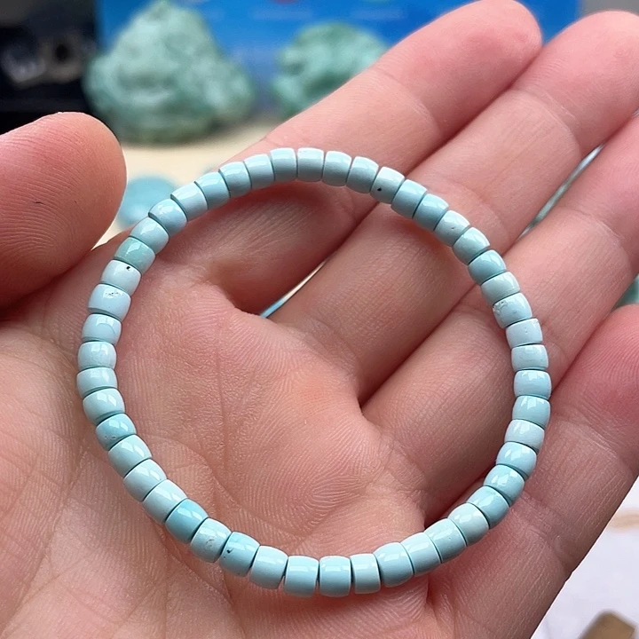 绿松石颈饰未镶嵌