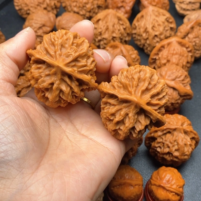 【闪购商品】文玩核桃把件伤帝王