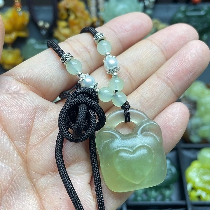 未镶嵌岫玉吊坠吊坠