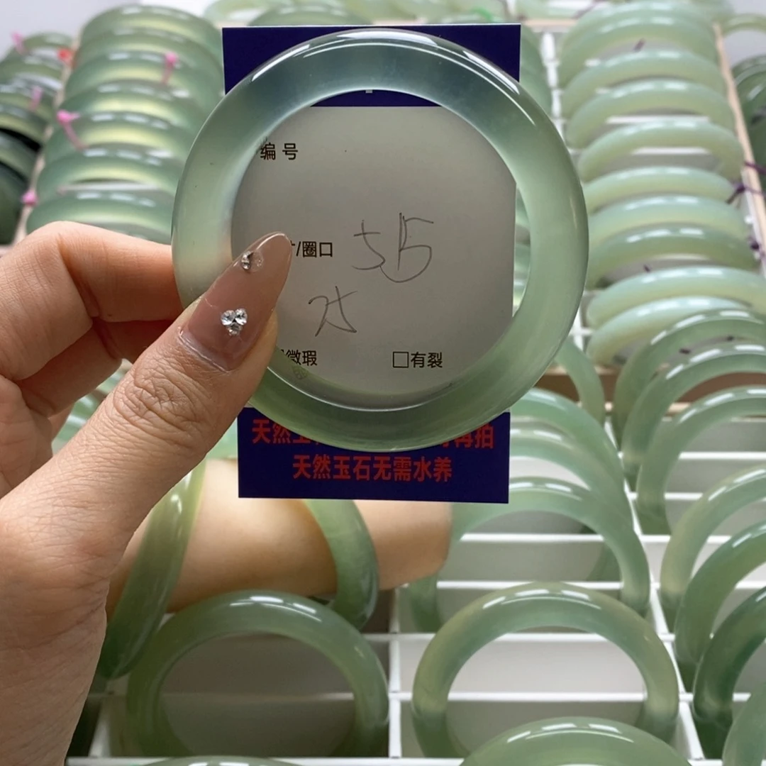 蛇纹石玉手镯未镶嵌通****店