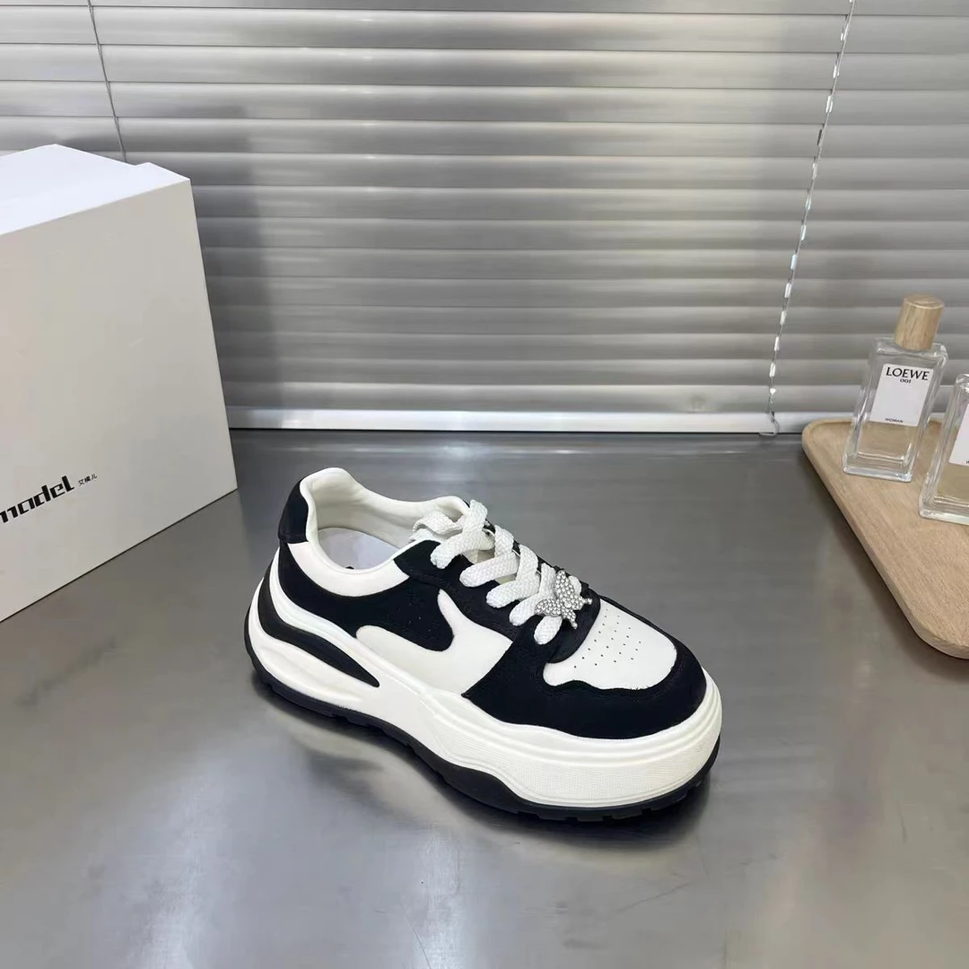 28217 厚底时尚 休闲鞋 真皮厚底 板鞋 黑白色 时尚韩版厚底女鞋