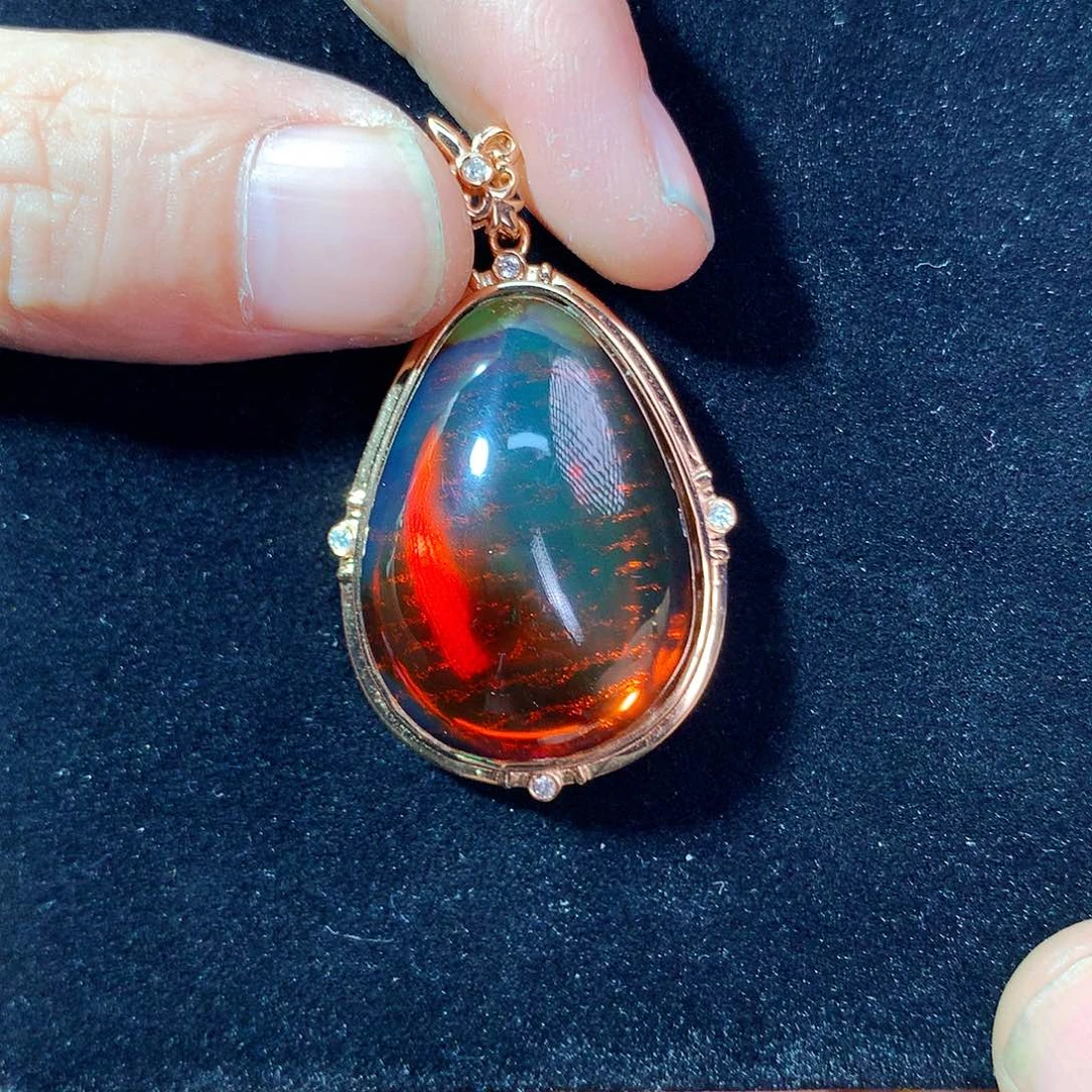 琥珀珠宝奇石未镶嵌玄**藏红蓝珀吊坠