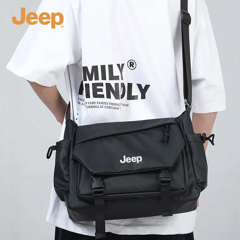 JEEP斜挎包男大容量机能单肩包运动包休闲外出便携挎包通勤邮差包
