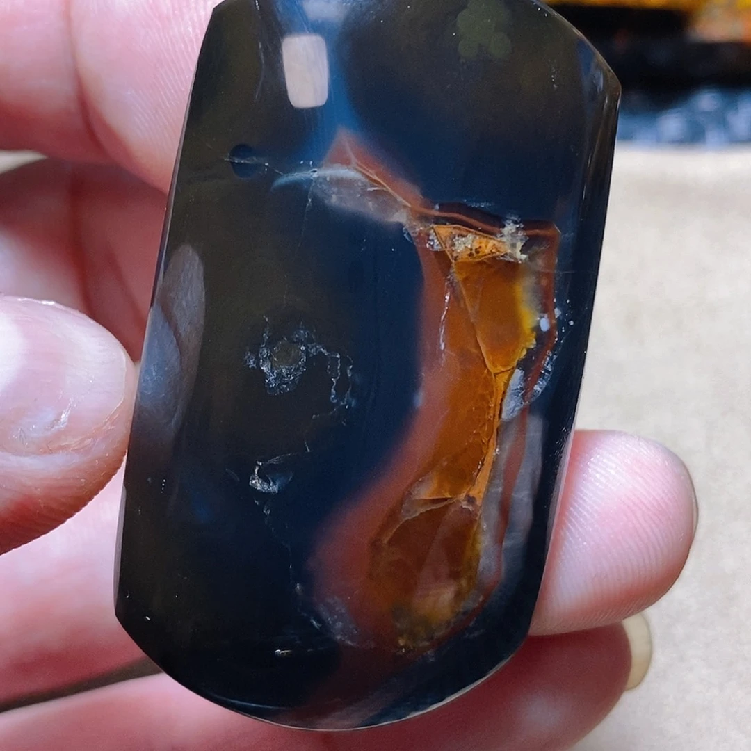 未镶嵌颈饰玛瑙/玉髓阿*