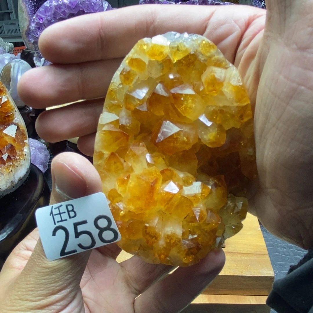 水晶大型摆件（非配饰）未镶嵌