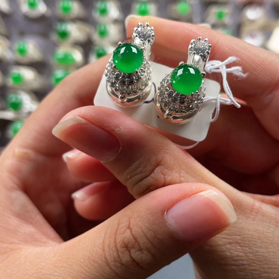 定制翡翠未镶嵌翡翠