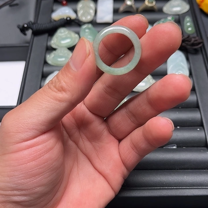 定制翡翠手镯翡翠首饰翡翠未镶嵌